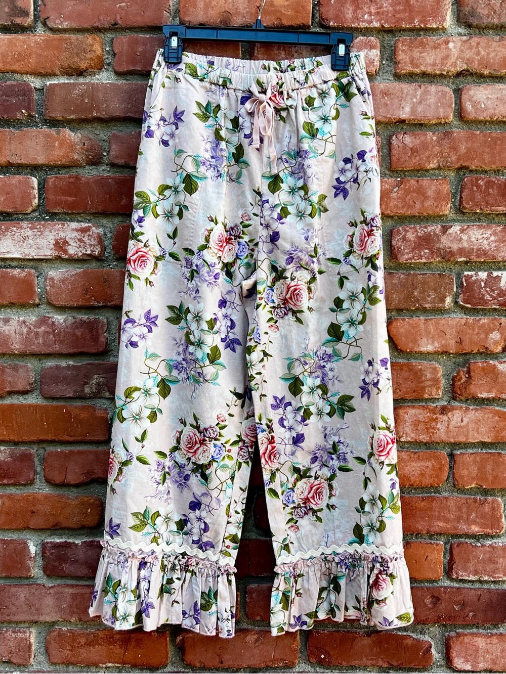 Floral Ruffle Hem Rose Bloomer Pants - Pink & Purple Roses